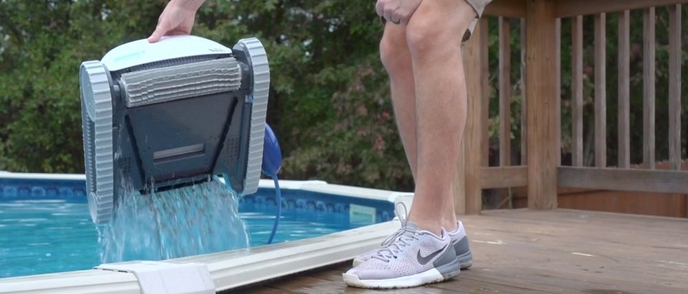 Dolphin Saturn Robotic Pool Cleaner